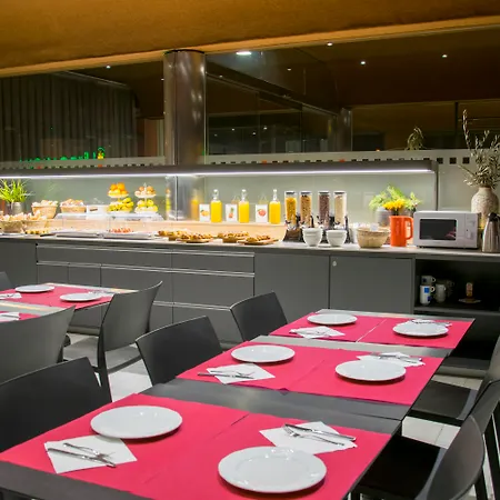 America Hotel 3*