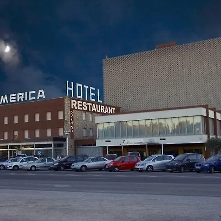 America 3* Igualada