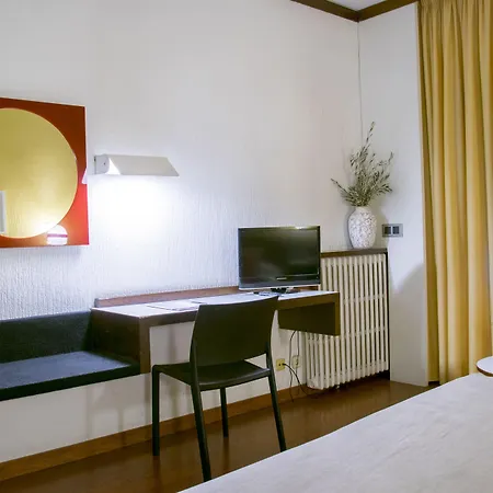 Hotel America